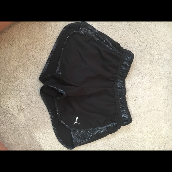 Puma running shorts - Picture 2 of 3